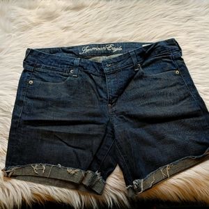 American Eagle short